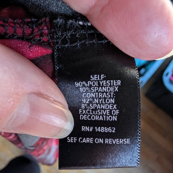 Black and Red top Torrid - Picture 4 of 4